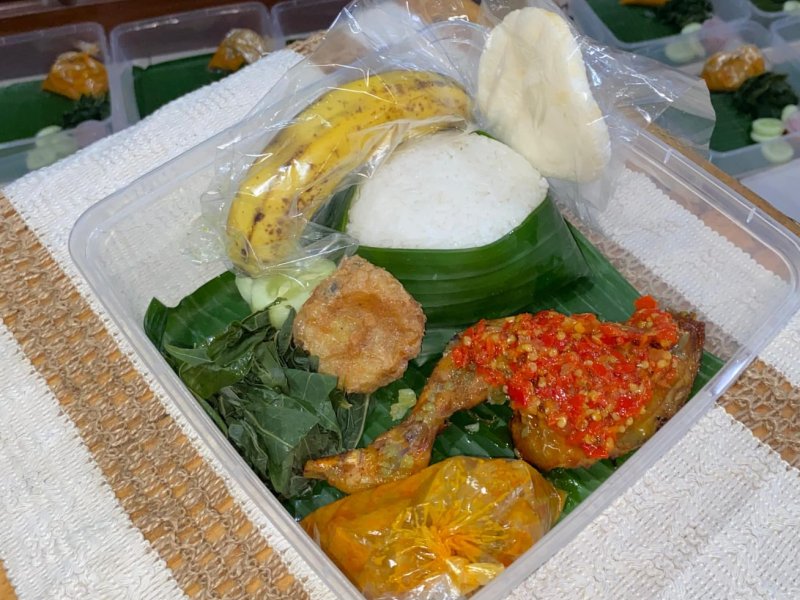 Paket Ayam Lado Merah Komplet
