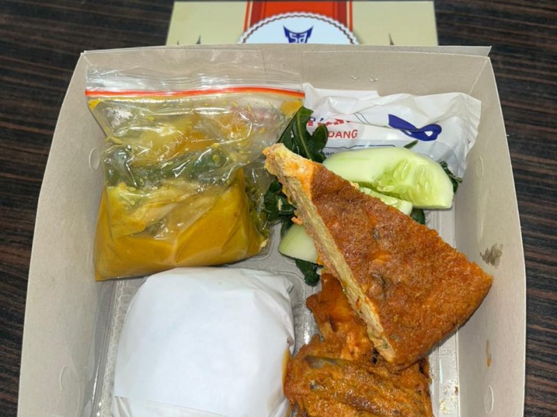 PAKET AYAM BAKAR TELUR DADAR
