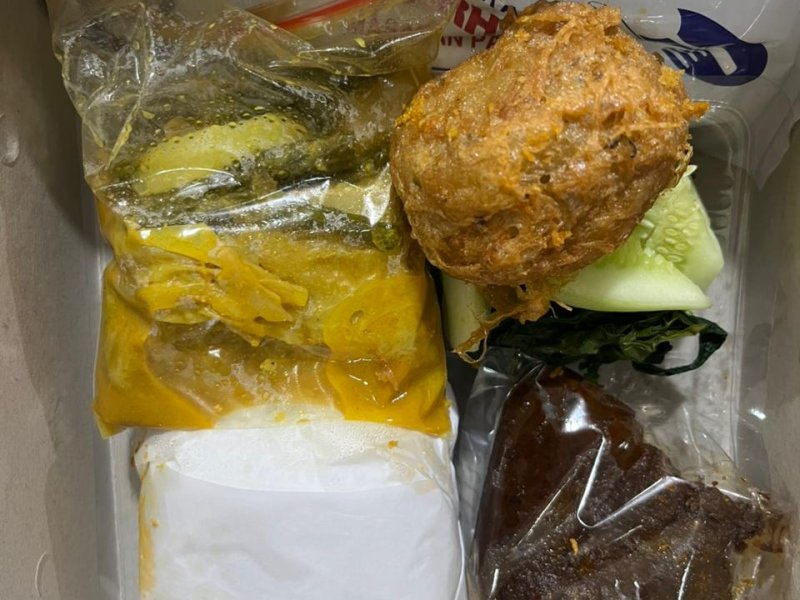 PAKET RENDANG PERKEDEL